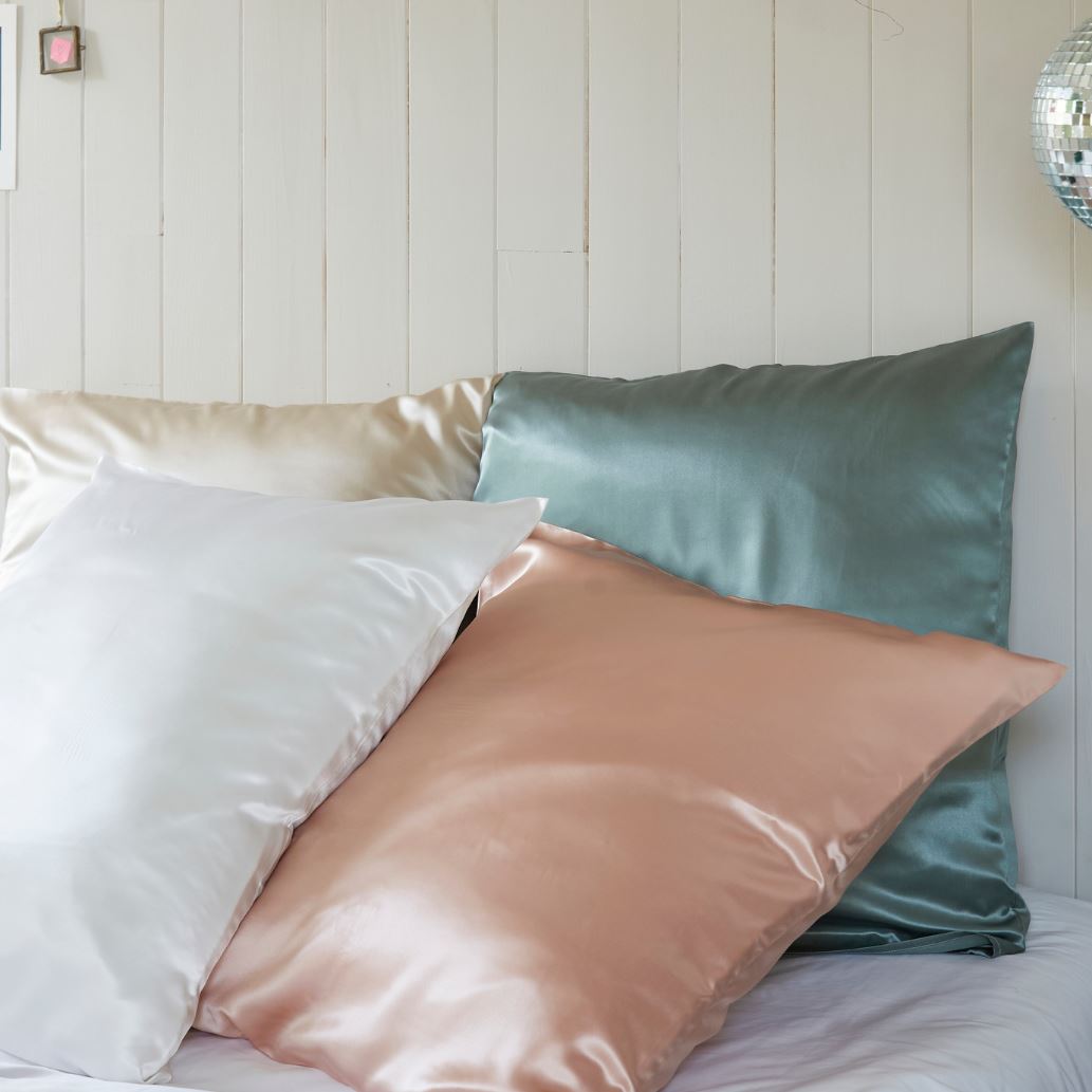 Pink Silk Pillowcase 50 x 70 cm