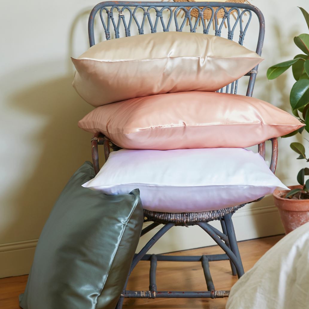 Green Silk Pillowcase 50 x 70 cm